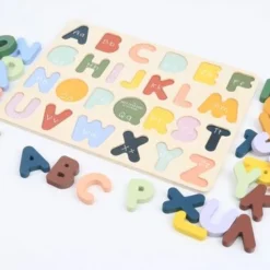 HOUTEN ALFABET PUZZEL - ALFABET PUZZEL HOUT Voor Kinderen Met Trendy Kleuren - Alfabet Leren - Speelgoed 3 JAAR -Mint And Milo -Puzzels Verfijnd Winkel 550x366 21