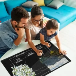 AWEMOZ Puzzelmat - Puzzelbord Ruimte Voor 500, 1000 & 1500 Stukjes - Puzzelen - Puzzel Voor Kinderen En Volwassenen - Oprolbare Legpuzzel Mat - Zwarte Portapuzzle - Opbergsysteem - Cadeau Voor Man & Vrouw 15 AWEMOZ Puzzelmat - Puzzelbord Ruimte Voor 500, 1000 & 1500 Stukjes - Puzzelen - Puzzel Voor Kinderen En Volwassenen - Oprolbare Legpuzzel Mat - Zwarte Portapuzzle - Opbergsysteem - Cadeau Voor Man & Vrouw -Puzzels Verfijnd Winkel 550x550 267